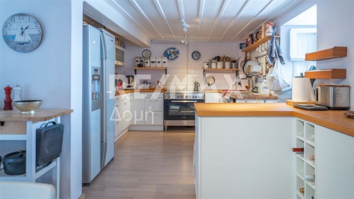 Image No.10-2 Bed Property for sale