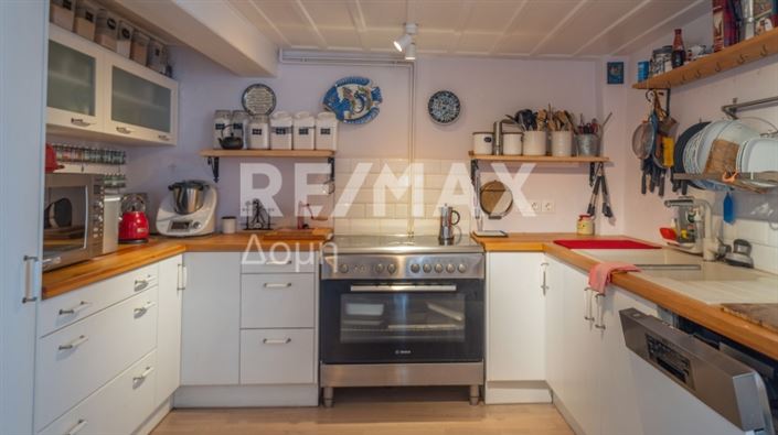 Image No.11-2 Bed Property for sale