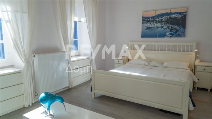 Image No.17-2 Bed Property for sale