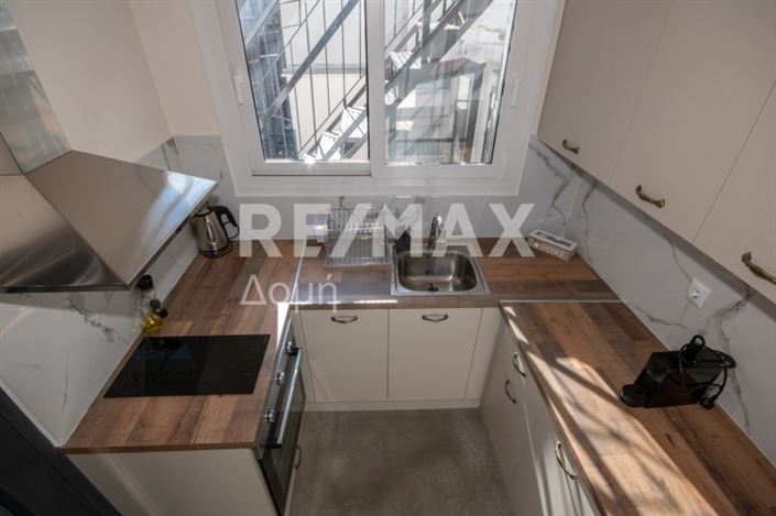 Image No.10-6 Bed Property for sale