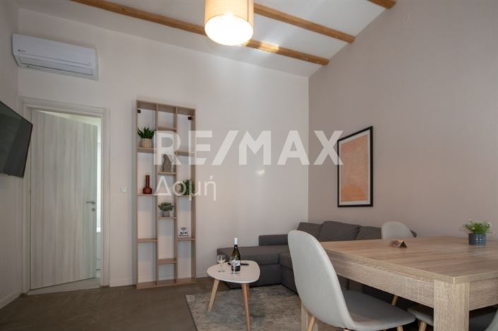 Image No.11-6 Bed Property for sale