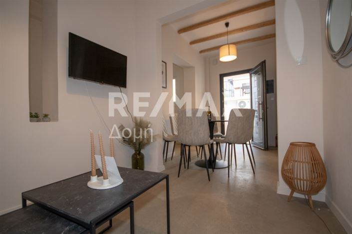 Image No.16-6 Bed Property for sale