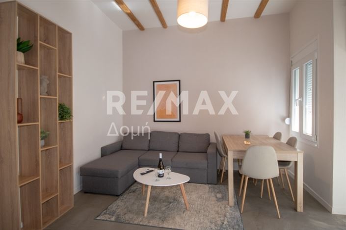 Image No.20-6 Bed Property for sale