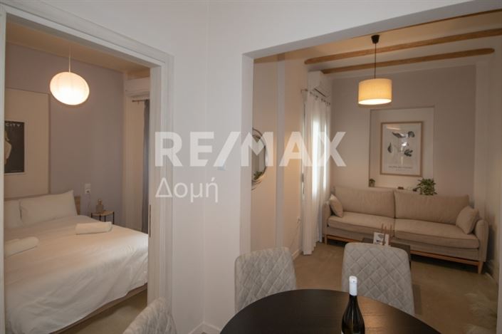 Image No.8-6 Bed Property for sale