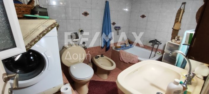 Image No.8-5 Bed Property for sale