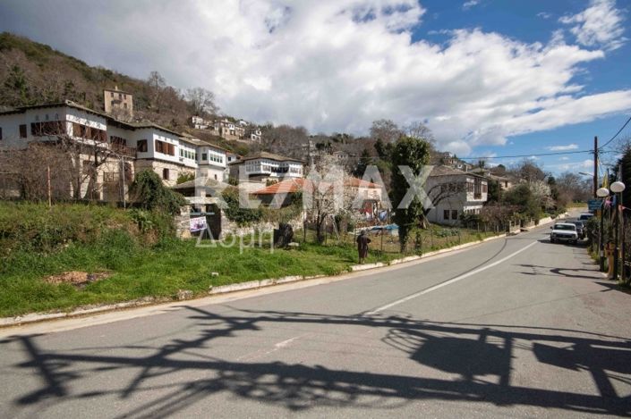 Image No.2-9 Bed Property for sale