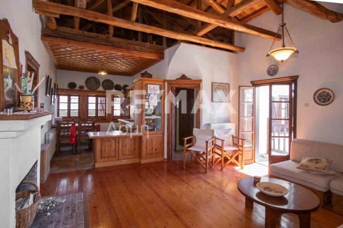 Image No.30-9 Bed Property for sale