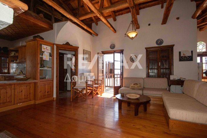 Image No.32-9 Bed Property for sale