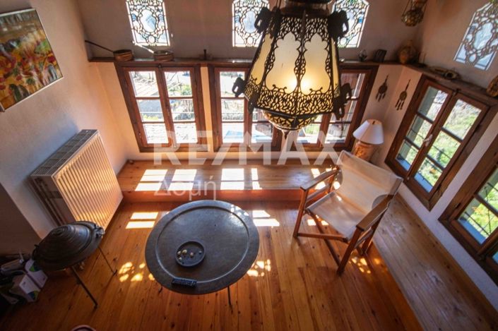 Image No.33-9 Bed Property for sale