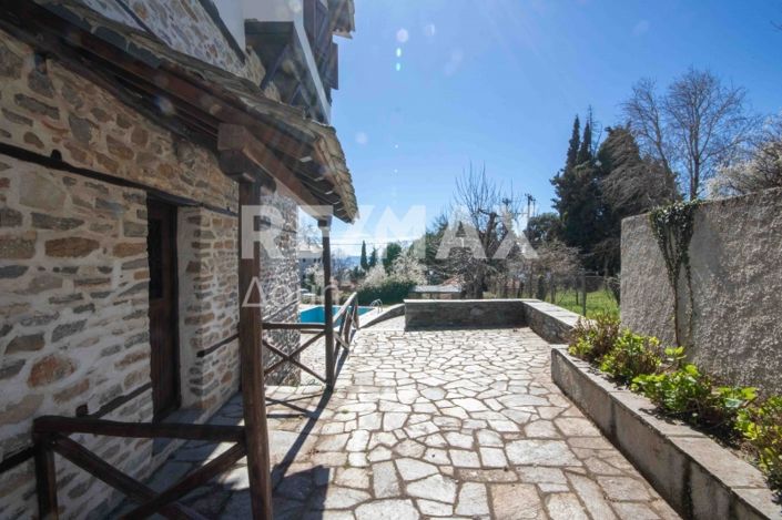 Image No.39-9 Bed Property for sale