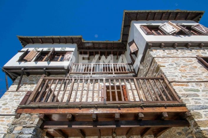 Image No.40-9 Bed Property for sale