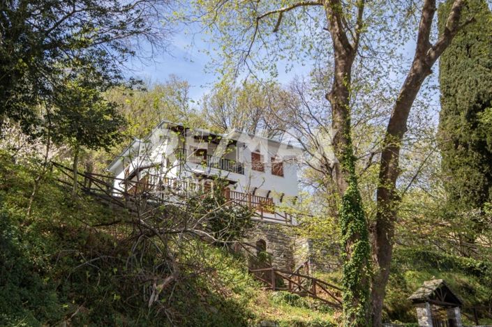 Image No.45-4 Bed Property for sale