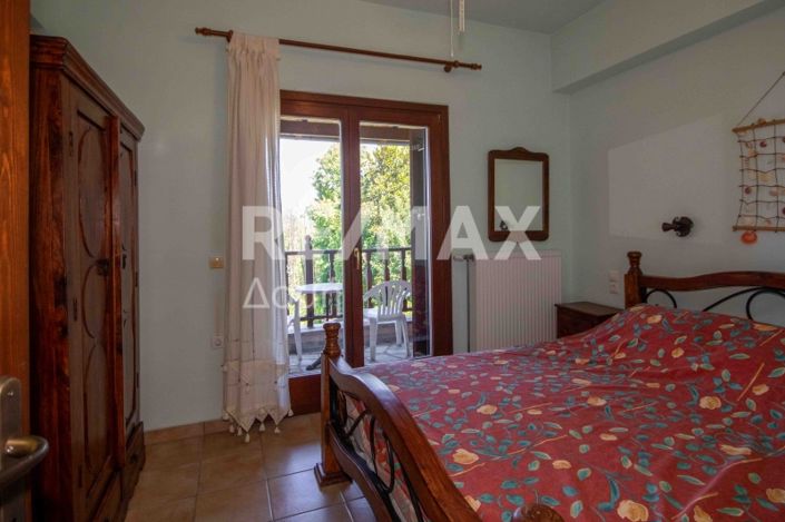 Image No.20-4 Bed Property for sale