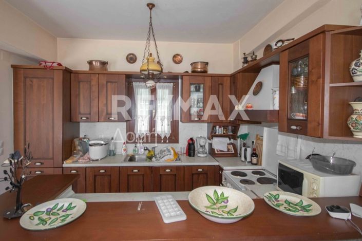 Image No.10-4 Bed Property for sale