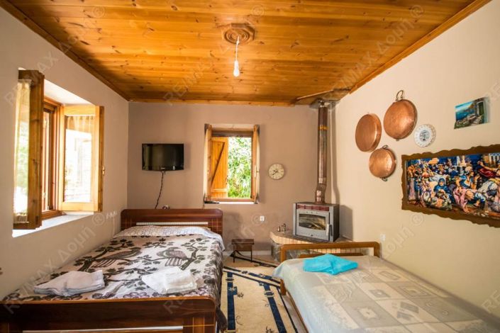 Image No.14-3 Bed Property for sale