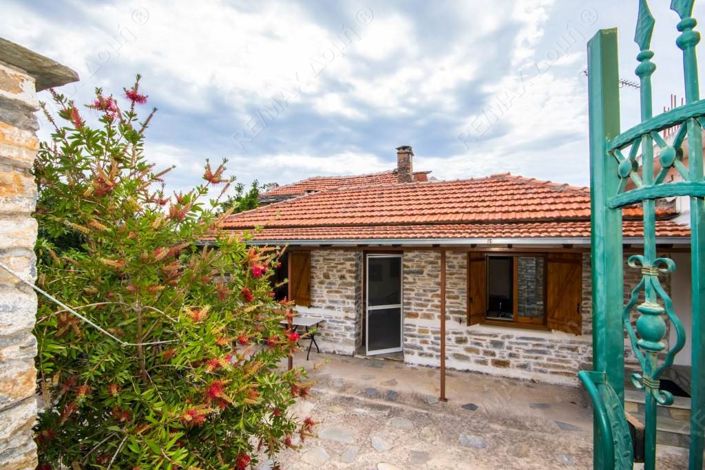 Image No.18-3 Bed Property for sale