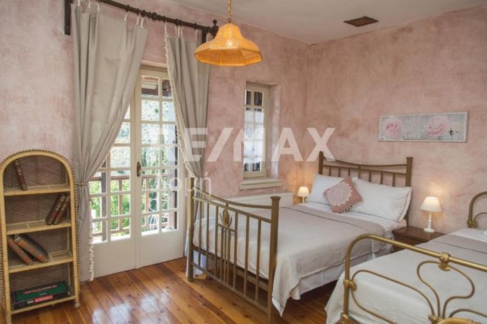 Image No.7-2 Bed House for sale