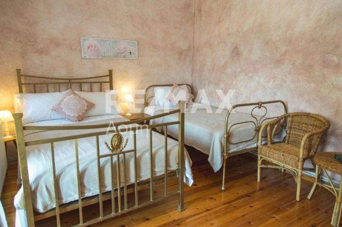 Image No.9-2 Bed House for sale