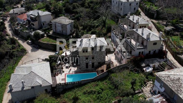 Image No.11-13 Bed Property for sale