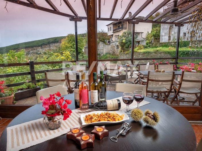 Image No.34-13 Bed Property for sale