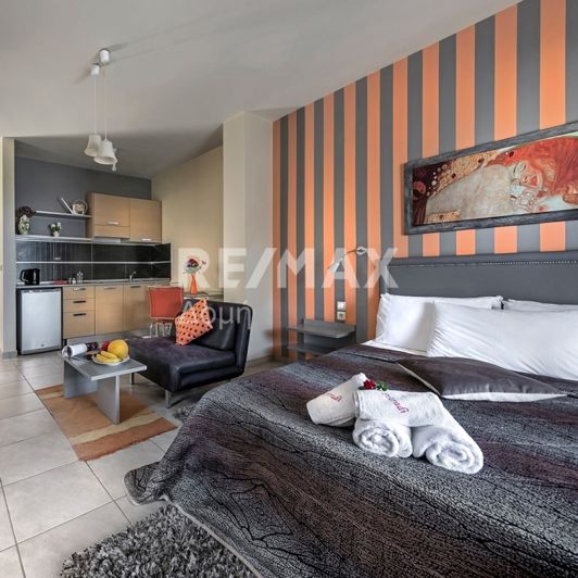 Image No.38-13 Bed Property for sale