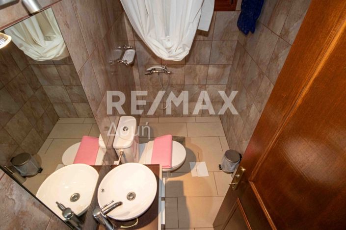 Image No.21-6 Bed Property for sale