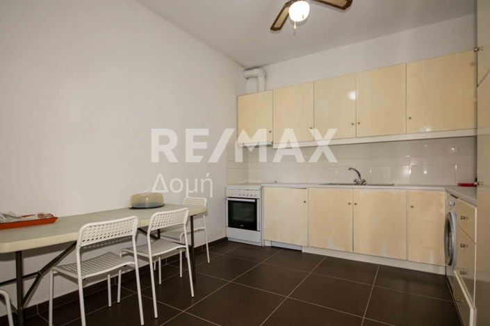 Image No.23-6 Bed Property for sale