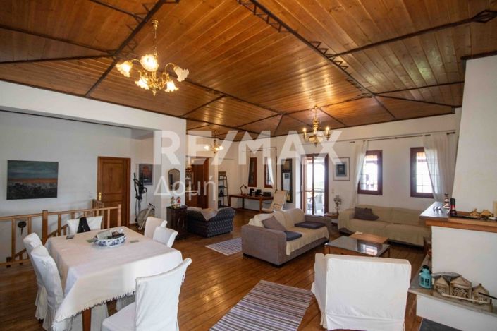 Image No.49-6 Bed Property for sale