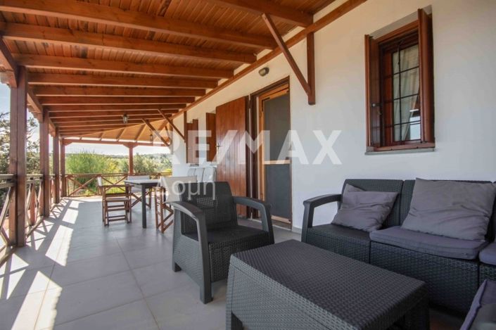 Image No.51-6 Bed Property for sale