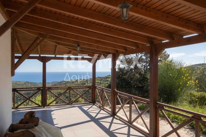 Image No.54-6 Bed Property for sale