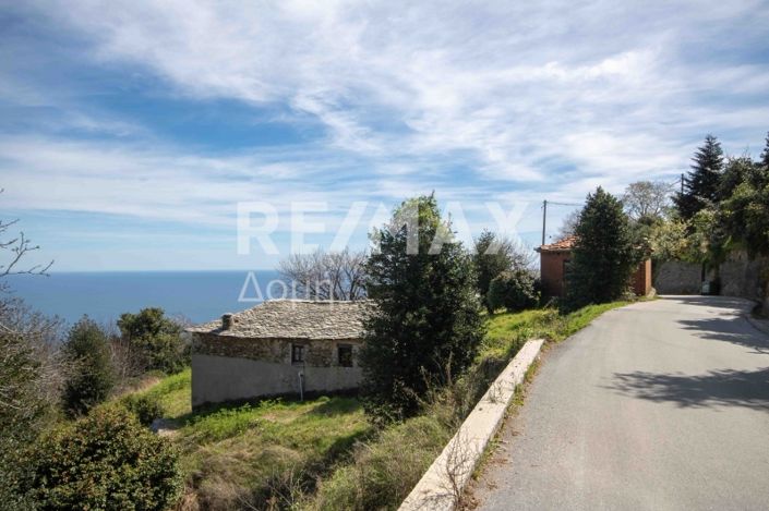 Image No.1-2 Bed House for sale