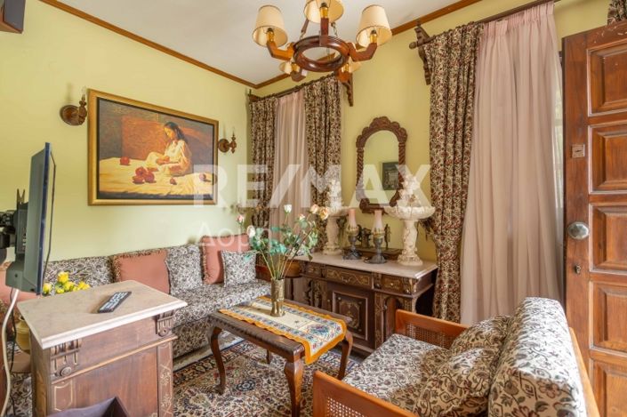 Image No.17-3 Bed Property for sale