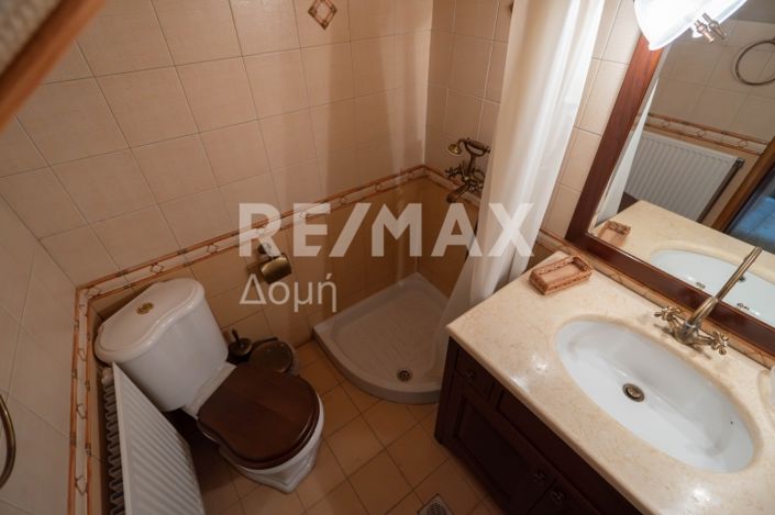 Image No.24-3 Bed Property for sale