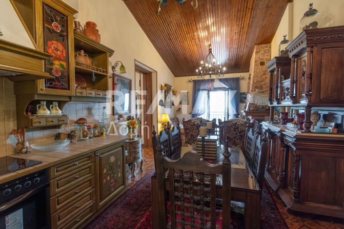 Image No.8-3 Bed Property for sale