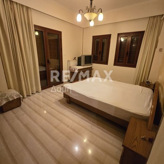 Image No.31-5 Bed Property for sale