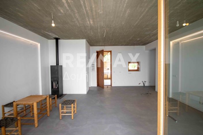 Image No.13-2 Bed House for sale