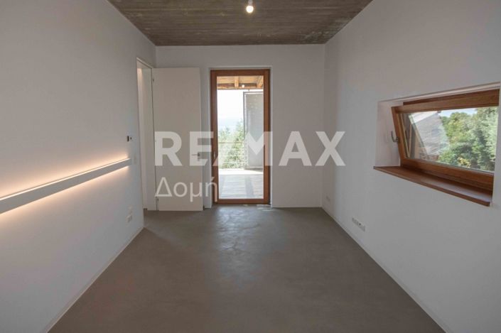 Image No.54-2 Bed House for sale