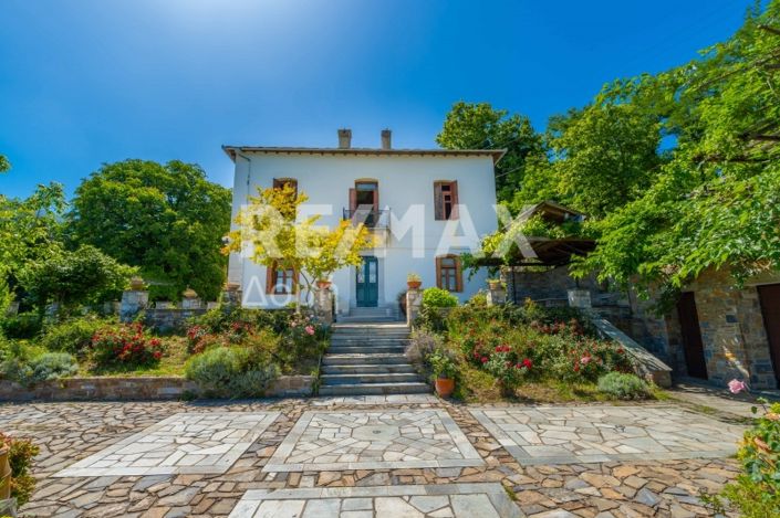 Image No.37-5 Bed Property for sale