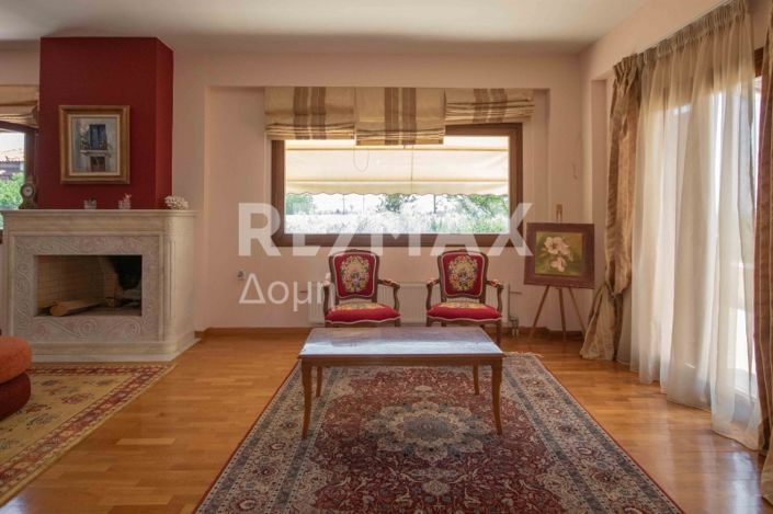 Image No.25-6 Bed House for sale