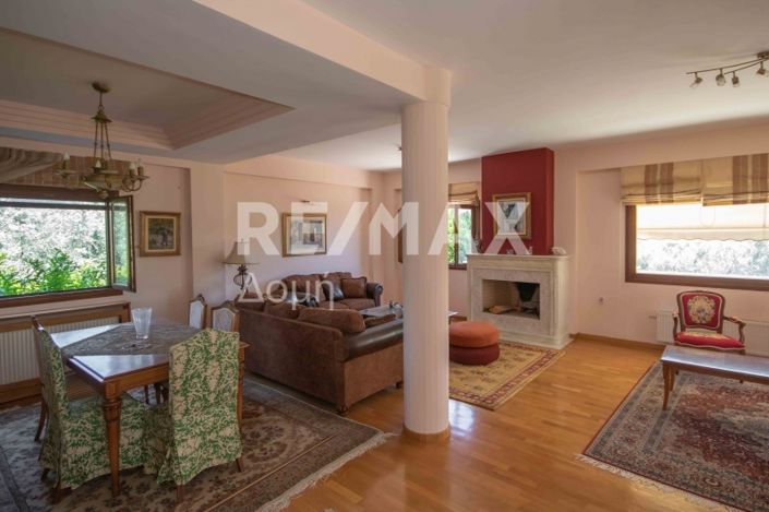 Image No.30-6 Bed House for sale