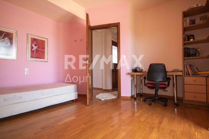 Image No.48-6 Bed House for sale