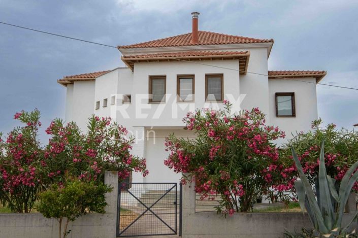 Image No.1-5 Bed Villa for sale