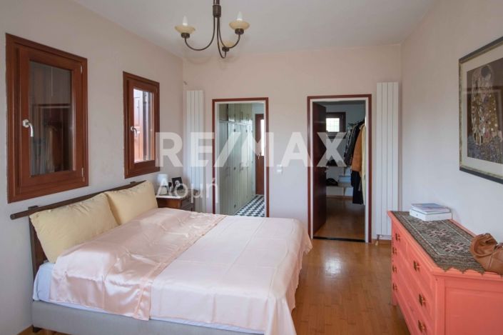 Image No.11-5 Bed Villa for sale