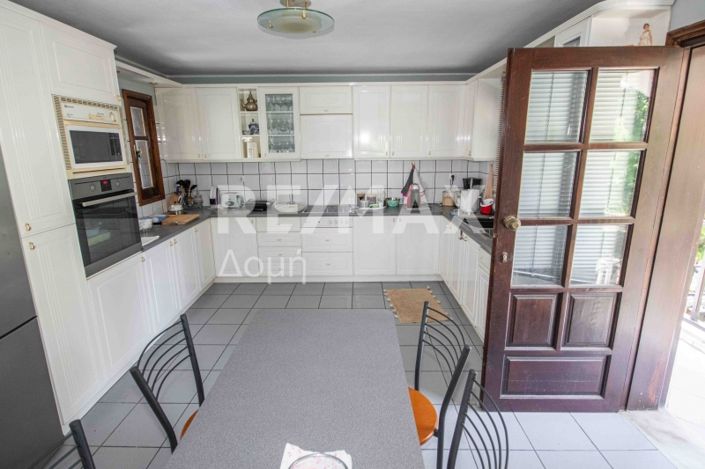 Image No.5-4 Bed Property for sale