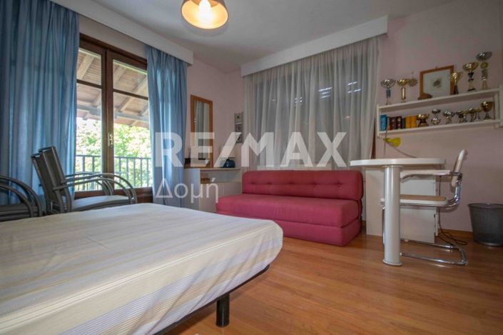 Image No.58-4 Bed Property for sale