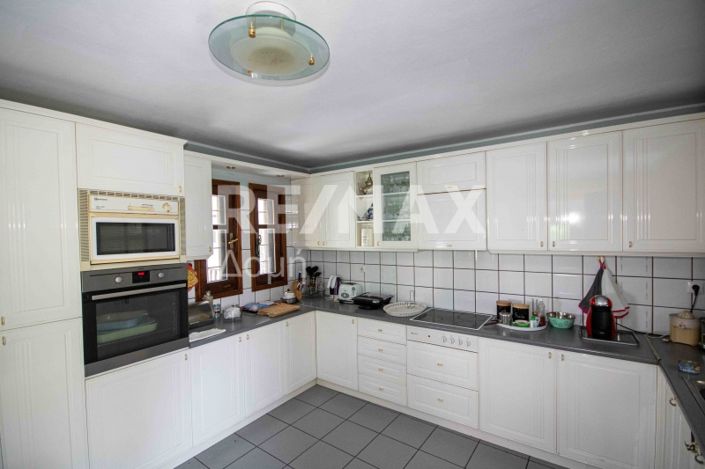 Image No.7-4 Bed Property for sale