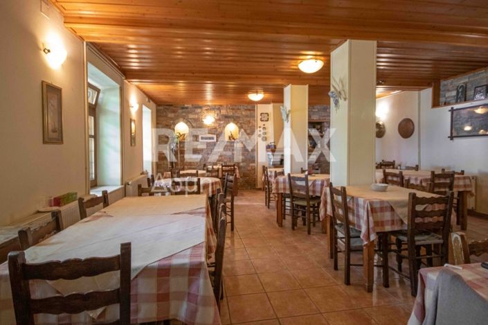 Image No.11-3 Bed Property for sale