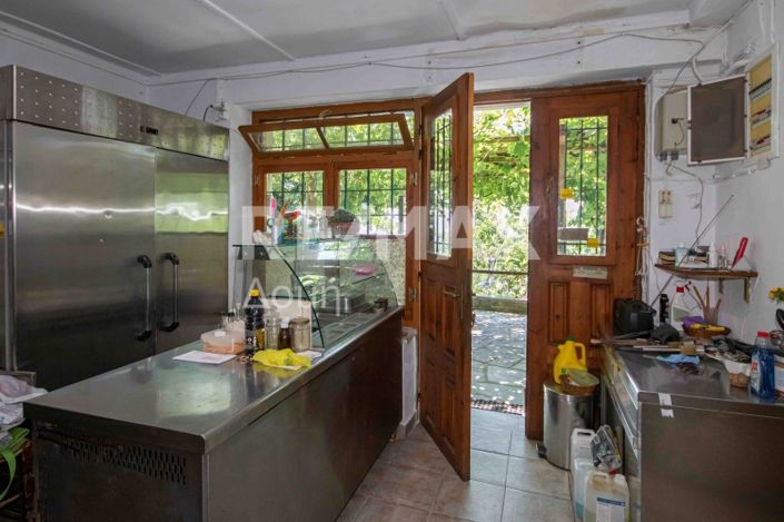 Image No.16-3 Bed Property for sale