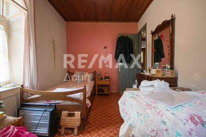 Image No.33-3 Bed Property for sale