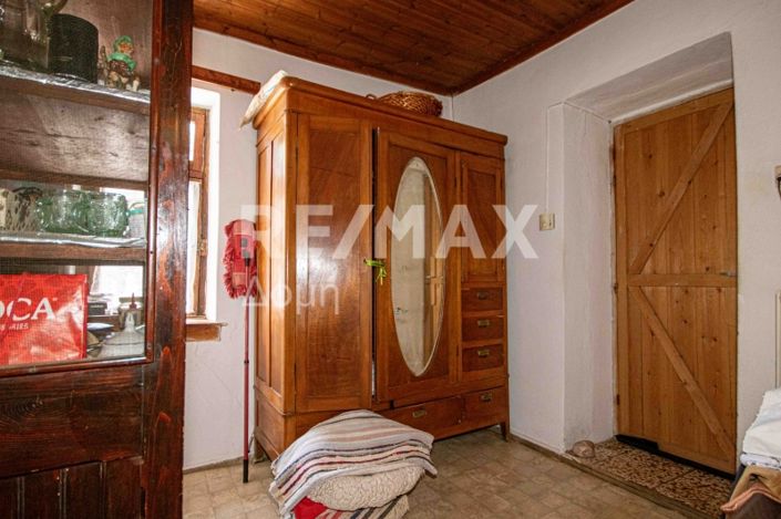 Image No.37-3 Bed Property for sale